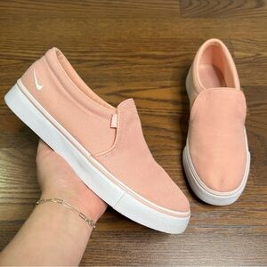 Nike Court Royale AC SLP sneakers in the Coral Stardust/pink size Women’s 7.5